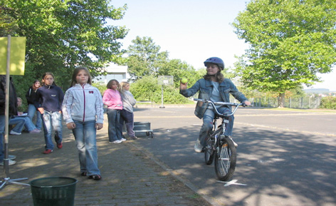 Fahrradwerkstatt Projekt Modul 6 Fahrradparcours Ballwurf Sekundarstufe Verkehrserziehung Mobilitaetsbildung