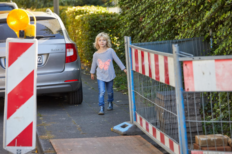 Gefahren Schulweg Sehen Verkehrserziehung Grundschule Kinder Mobilitätsbildung Hindernisse