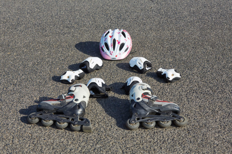 Inline Skaten Ausruestung Schutzkleidung Helm Schoner Sekundarstufe Verkehrserziehung Mobilitaetsbildung