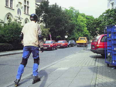Inline Skaten Skater Und Andere Verkehrsteilnehmer Autofahrer Pkw Ausfahrt Sekundarstufe Verkehrserziehung Mobilitaetsbildung N