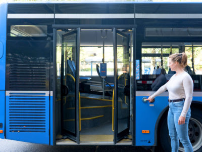 Mobil Teilhaben Bus Fahren Lernen Tuere Auf Schritt 2
