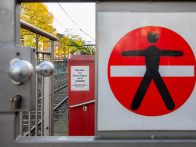Mobil Teilhaben Verkehrserziehung Geistige Behinderung Bahn Fahren Lernen Durchgang Verboten Foto Rendel Freude