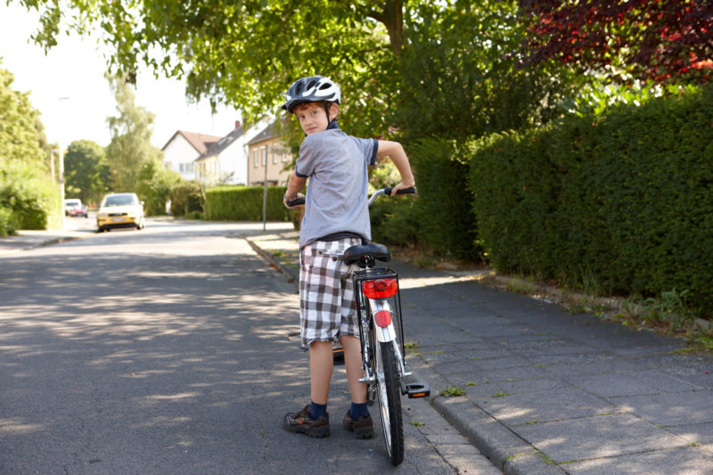 Radfahrausbildung Aufsteigen Aufs Fahrrad Richtige Seite Straßenverkehr Verkehrserziehung Grundschule Radfahren