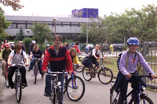 Radschulweg Unterrichtsanregung Fahrradhelm Helmpflicht Radfahren Sekundarstufe Verkehrserziehung Mobilitaetsbildung