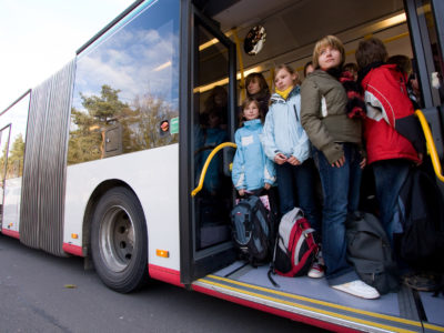 Schulweg mit dem Bus