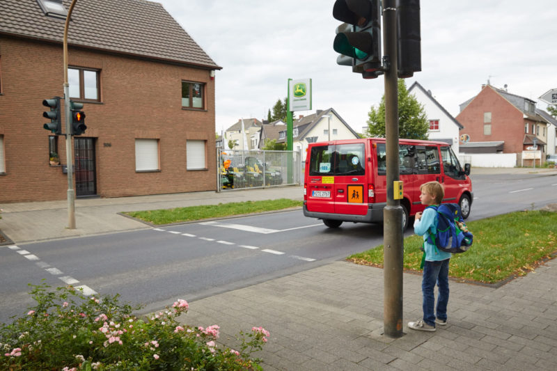 Schulweg Klasse 1 Schulwegwahl Verkehrserziehung Ampel