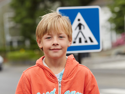 Kinder im Straßenverkehr: Was Grundschulkinder können – und was nicht