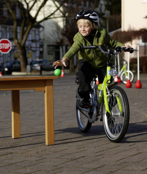 Velofit Bewegung Motorik Fahrrad Gleichgewicht Verkehrserziehung Grundschule Radfahrausbildung